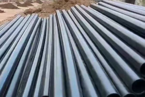 漯河PE給水管訂單送貨到場.jpg 漯河PE給水管訂單送貨到場.jpg